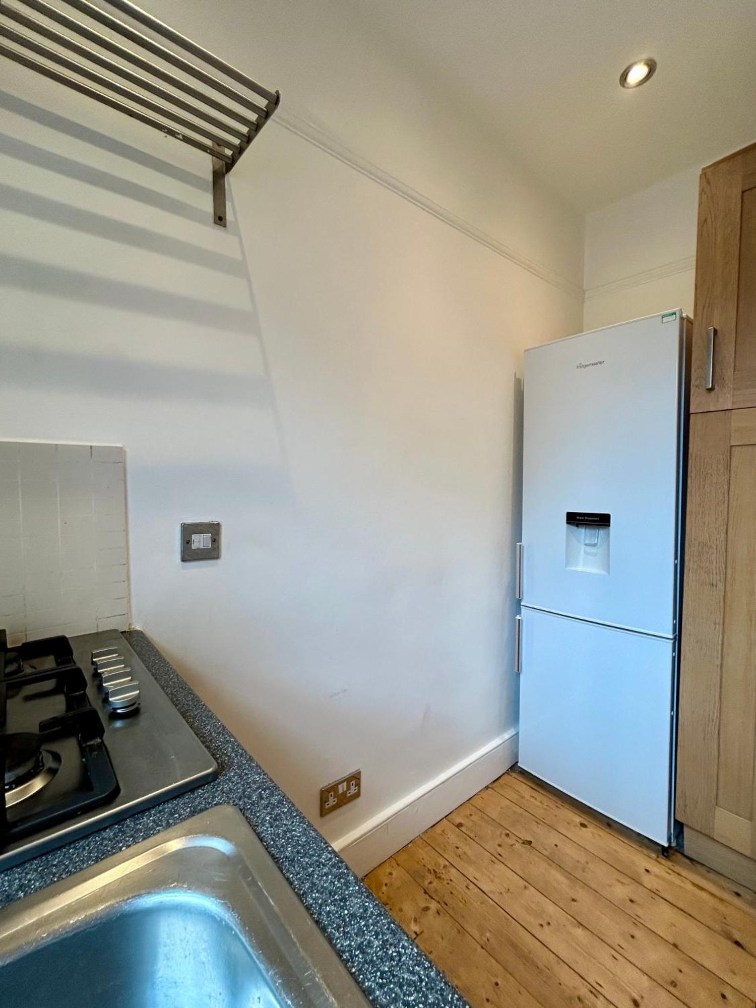 Spacious Battersea Rooms And Apartments London Room photo