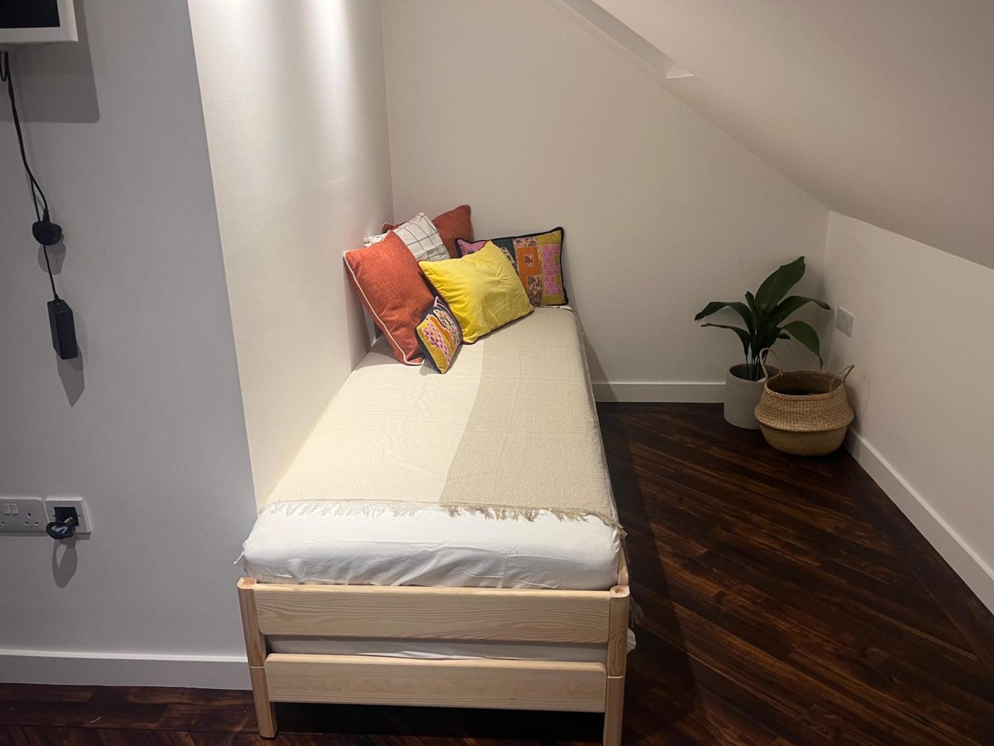 Spacious Battersea Rooms And Apartments London Exterior photo