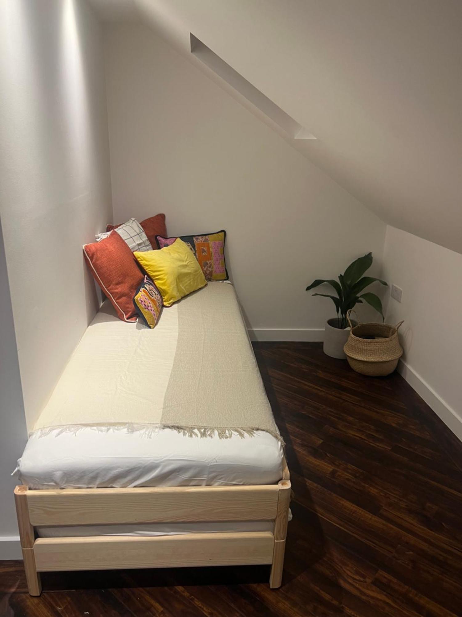 Spacious Battersea Rooms And Apartments London Exterior photo