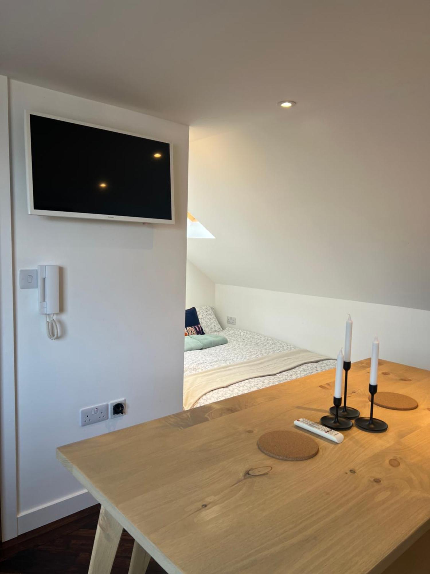 Spacious Battersea Rooms And Apartments London Exterior photo